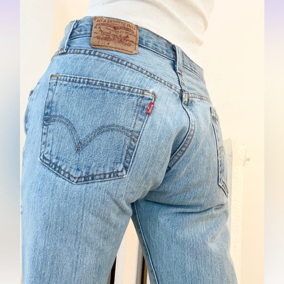 Vintage Early 2000s Levis 501 Light Wash Distressed Jeans 31 - Picture 7 of 8